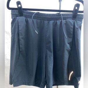 MENS ALL IN MOTION RUNNING SHORTS SIZE M